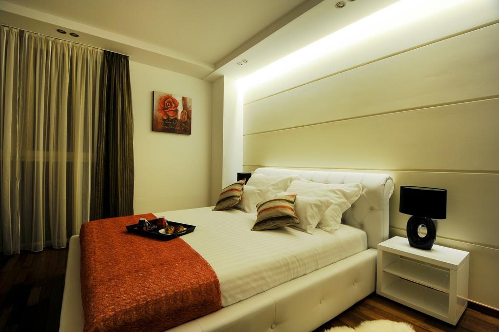 Main Street Studio And Rooms Задар Екстериор снимка