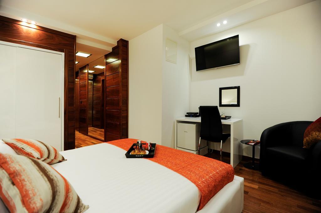 Main Street Studio And Rooms Задар Стая снимка